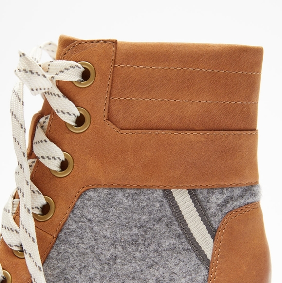 Sorel Boots - Picture 13 of 16